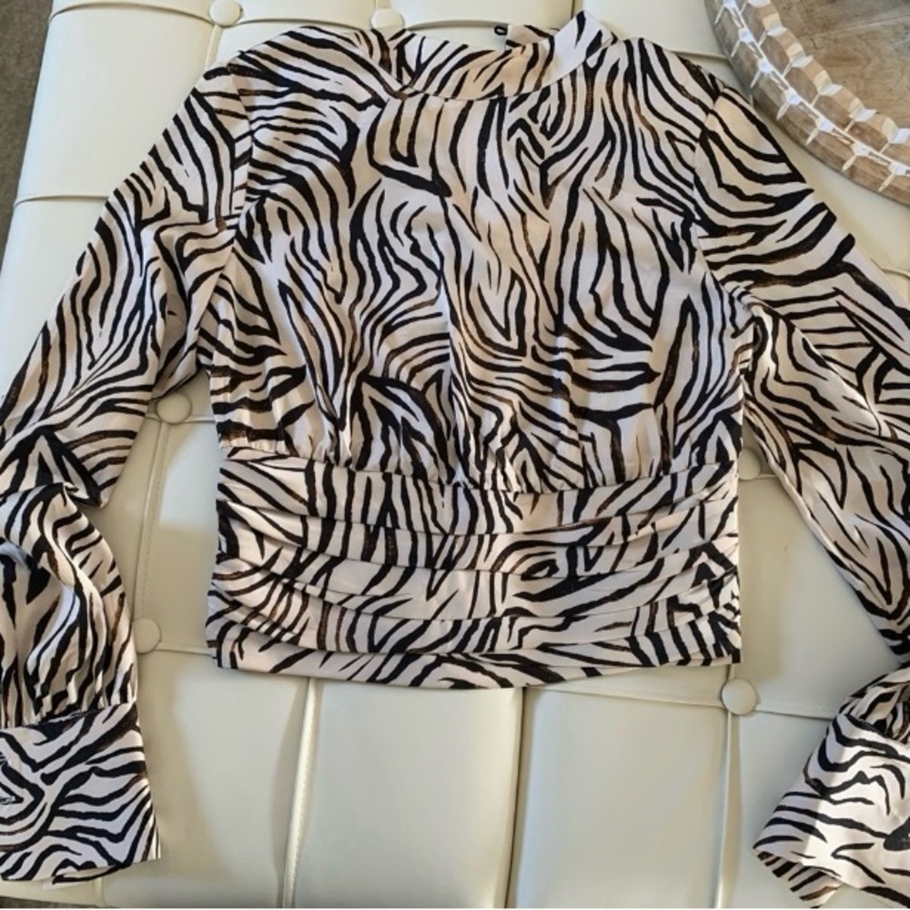 Rachel Zoe Zebra Pattern top Black and Cream